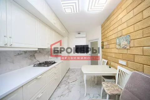 1-к кв. Севастополь ул. Челнокова, 19 (54.0 м)