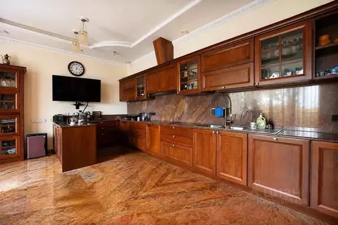 Дом в Московская область, Красногорск Резиденция Рублево кп,  (800 м)