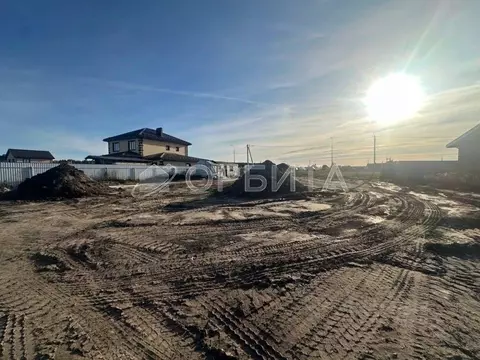 Участок в Тюменская область, Тюменский муниципальный округ, д. ...