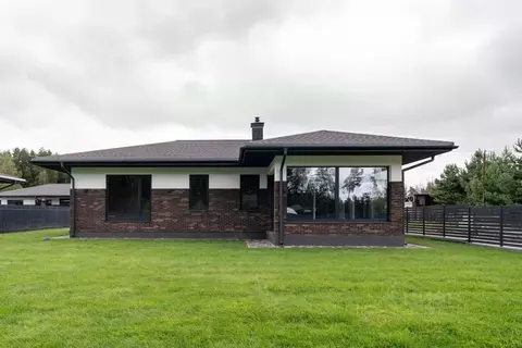 Дом в Московская область, Солнечногорск городской округ, д. Полежайки ...