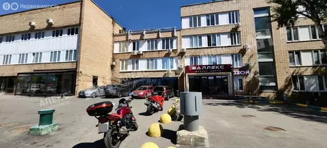 Торговая площадь (70 м)