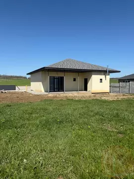 Дом в Крым, Симферопольский район, Перовское с/пос, с. Константиновка ...