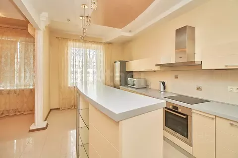 3-к кв. Тюменская область, Тюмень ул. Герцена, 55 (124.3 м)