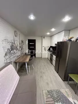 2-к кв. Иркутская область, Иркутск ул. Красный Путь, 72/3 (63.0 м)