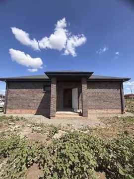 Дом в Ростовская область, Неклиновский район, с. Новобессергеневка ул. ...