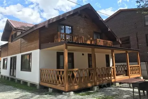 Дом в Карачаево-Черкесия, Зеленчукский район, с. Архыз ул. Банковская, ...