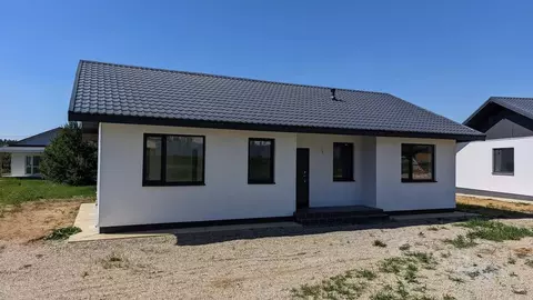 Дом в Свердловская область, Белоярский муниципальный округ, пос. ...