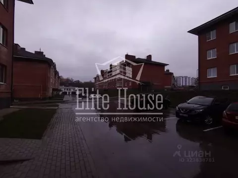 2-к кв. Калужская область, Калуга ул. Изумрудная, 6к1 (60.0 м)