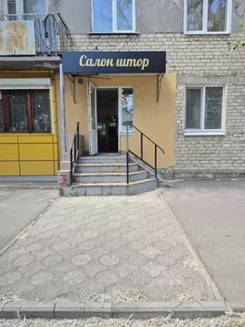 Помещение свободного назначения в Саратовская область, Петровск ...