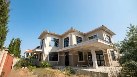 Дом в Севастополь наб. Андрея Первозванного, 28 (380 м)