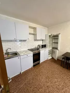 1-к кв. Кемеровская область, Новокузнецк просп. Н.С. Ермакова, 2 (37.9 ...