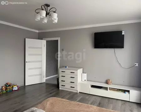 1-комнатная квартира: Калининград, улица Генерала Павлова, 4 (39 м)