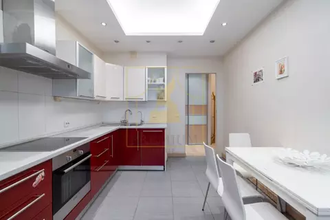 2-к кв. Санкт-Петербург просп. Славы, 52к1 (69.0 м)