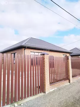 Дом в Динской район, Пластуновское сельское поселение, станица ...