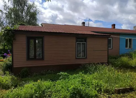 Дом в Ленинградская область, Волховский район, Пашское с/пос, с. Паша ...