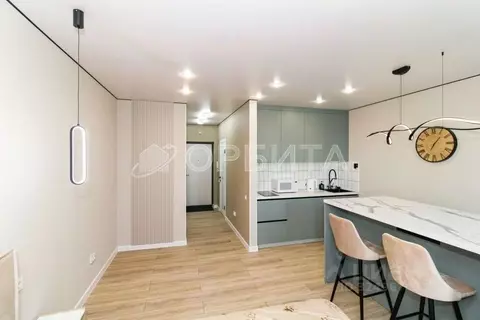 Студия Тюменская область, Тюмень ул. Краснооктябрьская, 8 (33.3 м)