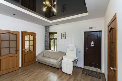 Помещение свободного назначения в Тюменская область, Тюмень ул. Сакко, ...