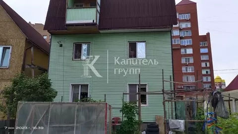 Дом в Тюменская область, Тюмень ул. Максима Горького, 105 (180 м)