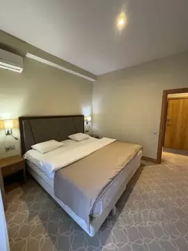 1-к кв. Ставропольский край, Кисловодск ул. Шаумяна, 31/33 (52.0 м)