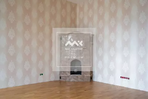 6-к кв. Санкт-Петербург Малая Посадская ул., 10 (305.6 м)