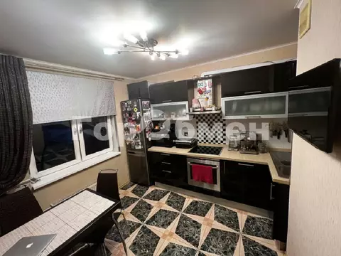 Продается 5-комнатная квартира