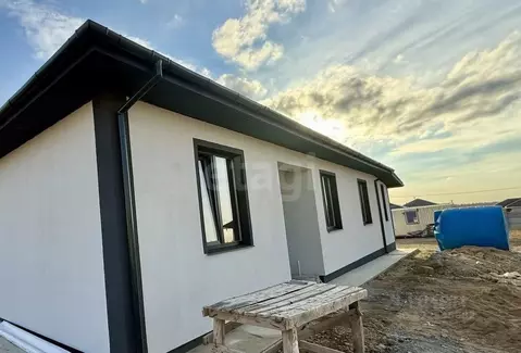 Дом в Крым, Симферопольский район, с. Мирное ул. Ореховая (120 м)