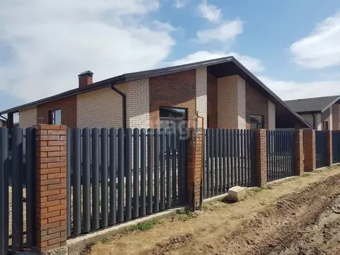 Дом в Астраханская область, Приволжский район, пос. Кирпичного Завода ...