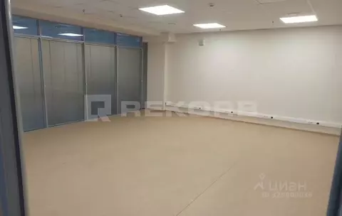 Офис в Санкт-Петербург Уральская ул., 4 (542 м)