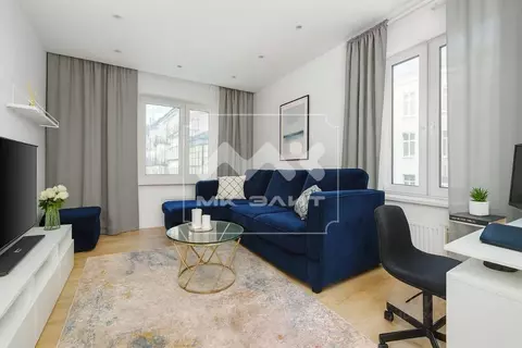 3-к кв. Санкт-Петербург 18-я Васильевского острова линия, 49 (70.2 м)