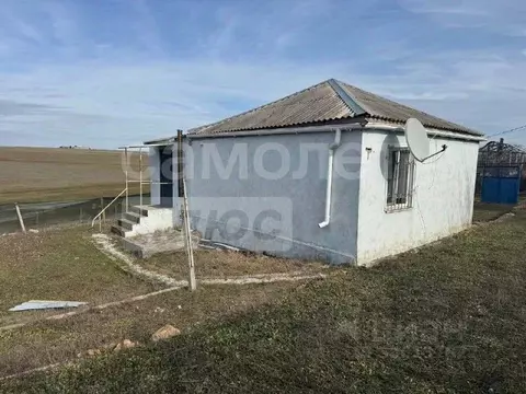 Дом в Крым, Сакский район, с. Суворовское ш. Красноярское (66 м)