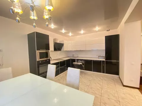 3-к кв. Татарстан, Казань ул. Зур Урам, 1 (80.0 м)