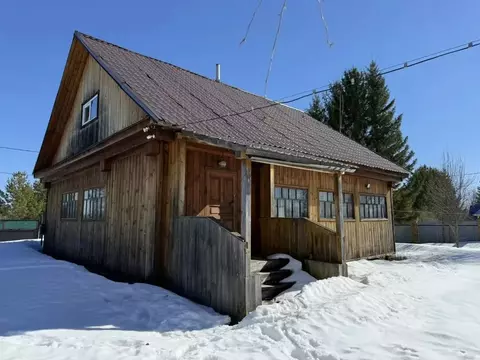 Дом в Башкортостан, Иглинский район, Надеждинский сельсовет, д. ...