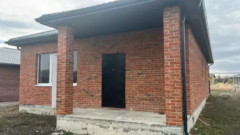 Дом в Ленинаван, улица Суворова, 65 (100 м)