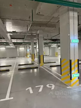 Гараж в Москва Новоостаповская ул., 7к1 (13 м)