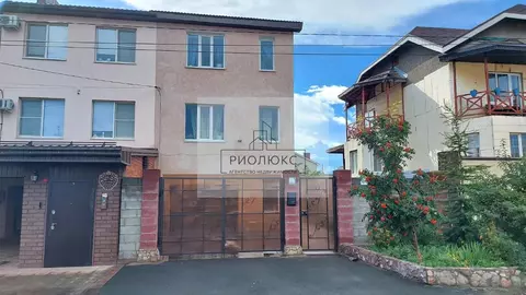 Таунхаус в Челябинская область, Магнитогорск Радужный кп, ул. ...