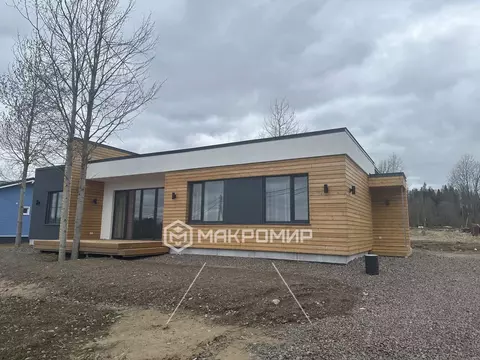 Дом в Ленинградская область, Выборгский район, Рощинское городское ...