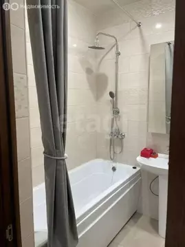 1-комнатная квартира: Владикавказ, проспект Героев Отечества, 4 (50 м)