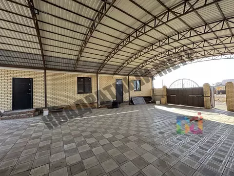 Дом в Калмыкия, Элиста Калачинская ул. (151 м)