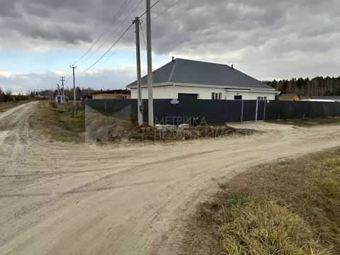 Участок в Тюменская область, Тюменский муниципальный округ, д. Якуши ...