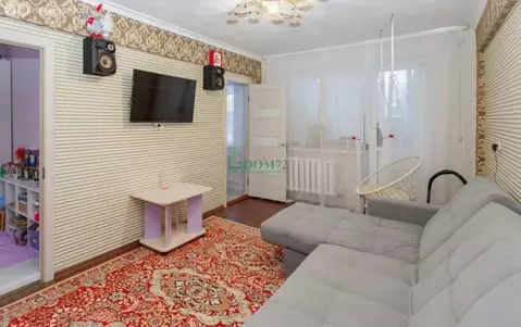 3-комнатная квартира: Тобольск, 4-й микрорайон, 5 (49.3 м)