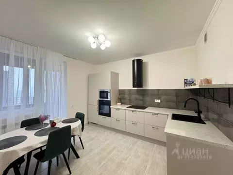 3-к кв. Москва Онежская ул., 31к1 (92.0 м)