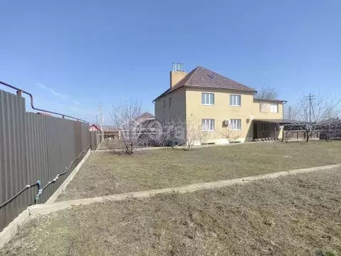 Дом в Волгоградская область, Волгоград Ежовская ул., 35 (340 м)