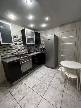 2-к кв. Татарстан, Казань ул. Гарифа Ахунова, 2 (60.0 м)