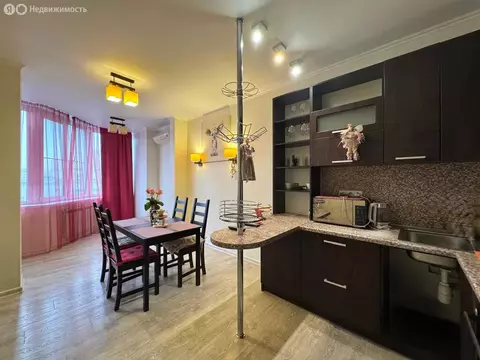 3-комнатная квартира: Ростов-на-Дону, микрорайон Северный, бульвар ...