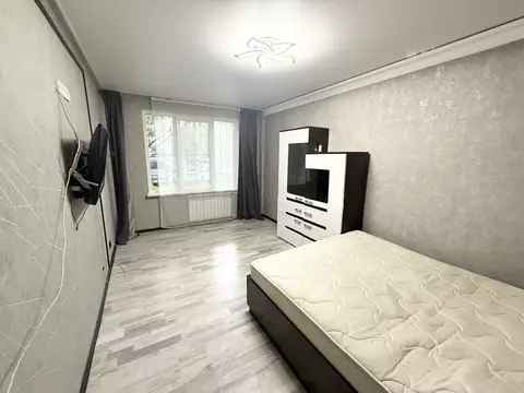 2-к кв. Санкт-Петербург просп. Александровской фермы, 7 (45.0 м)