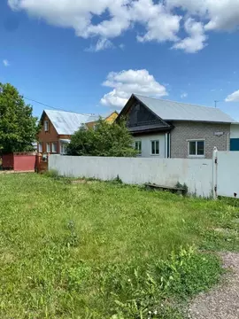 Дом в Башкортостан, Стерлитамакский район, Казадаевский сельсовет, с. ...