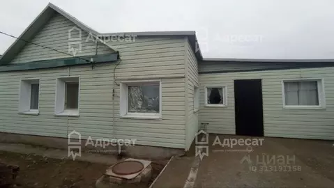 Дом в Волгоградская область, Светлоярский район, пос. Кирова ул. ...