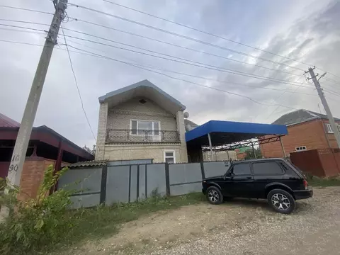 Дом в Краснодарский край, Армавир ул. Матвеева (180 м)