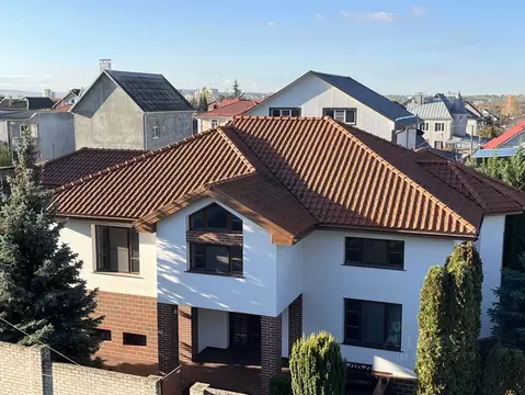 Дом в Крым, Симферопольский район, Молодежное пгт ул. Юбилейная, 11 ...