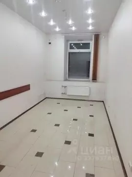 Склад в Санкт-Петербург Промышленная ул., 5 (258 м)